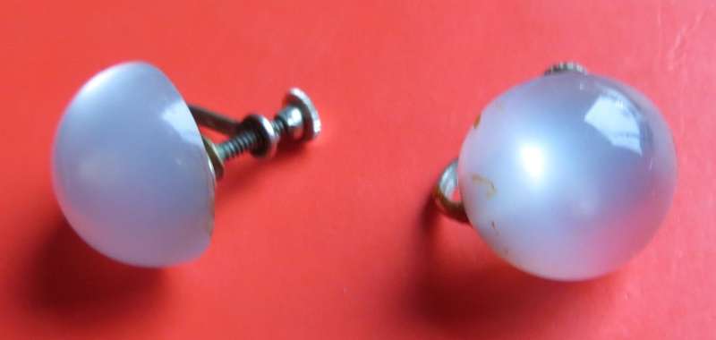 Vintage Costume Screw on Earrings