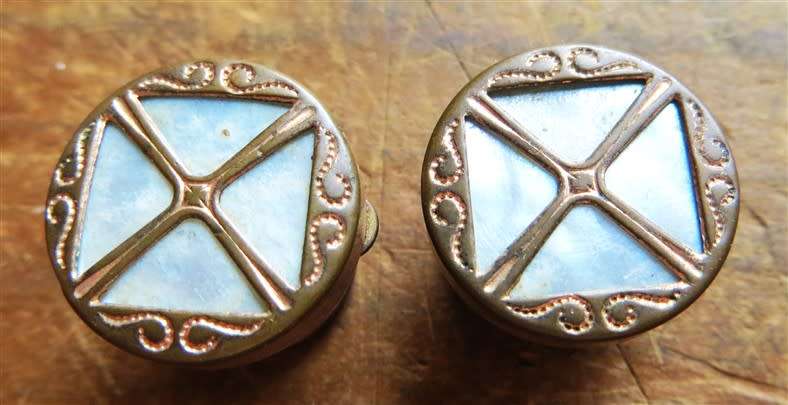 Vintage Ornate Screw Type Mother of Pearl Cuff Links
