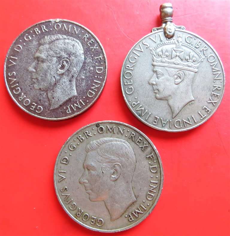 3 x WW2 Unnamed Full Size Defence Medals - 1 Bid