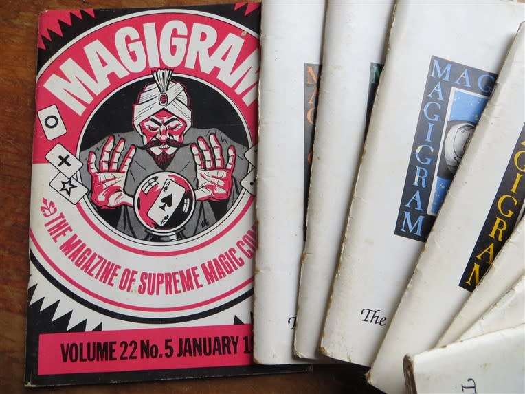 8 x Magicram Magazines Lot - Magic Secrets How to Mags