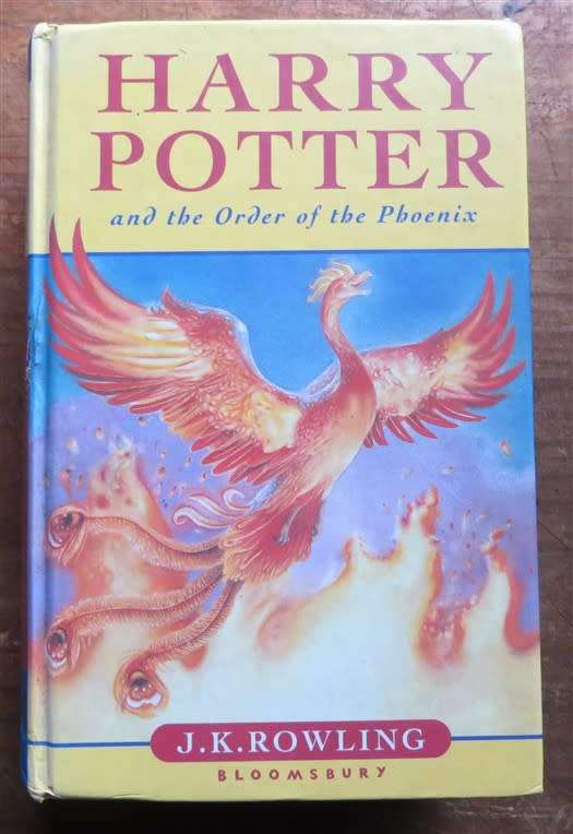 Harry Potter & the order of the phoenix - J.K Rowling  foxing stains