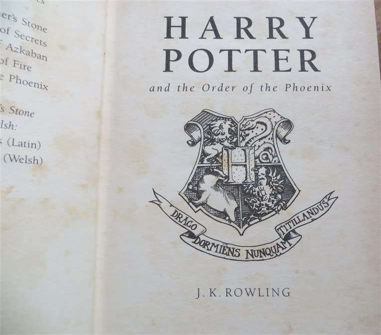 Harry Potter & the order of the phoenix - J.K Rowling  foxing stains