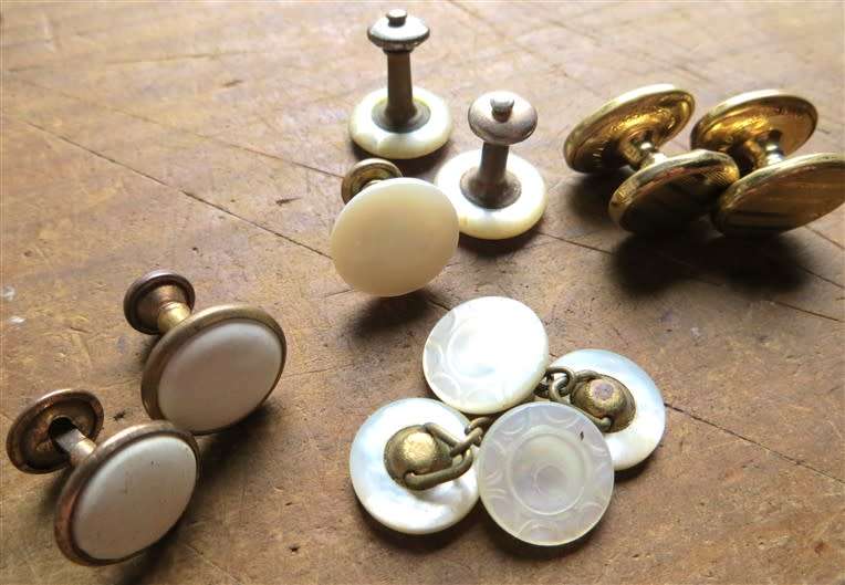 4 x pairs pin bades  - 1 Bid