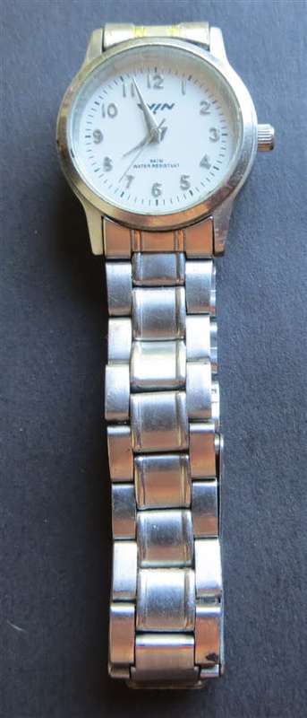 Ladies WIN Stainless Steel Watch - needs battery