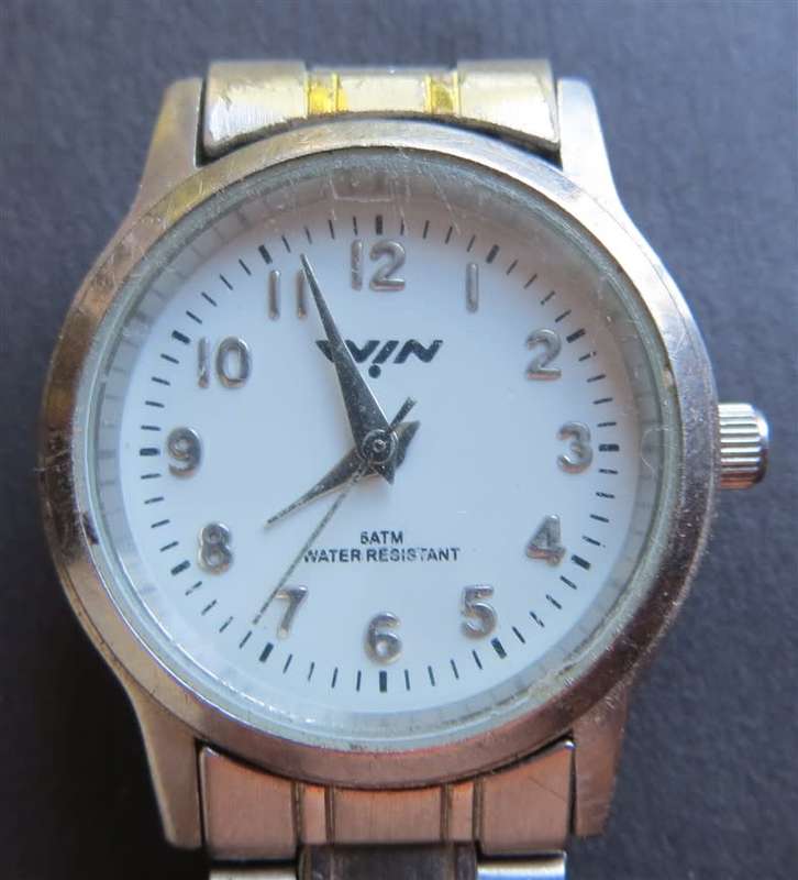 Ladies WIN Stainless Steel Watch - needs battery