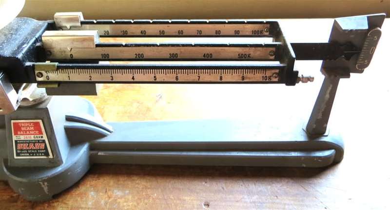 Vintage OHAUS Triple Beam Balance Scale - working condition