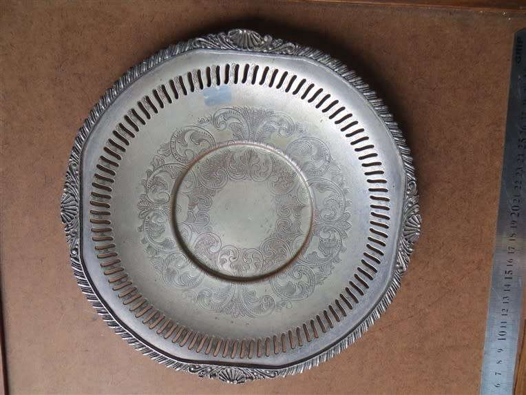 Old English - Numbered Ornate Silver Plated Plate