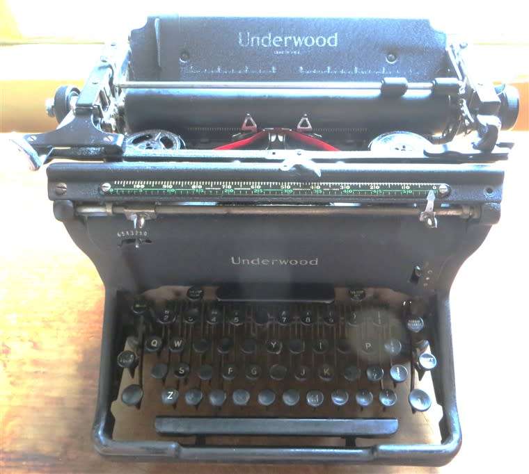 Vintage Underwood Typewriter - circa 1940's  - Made in USA - Untested - sold As is