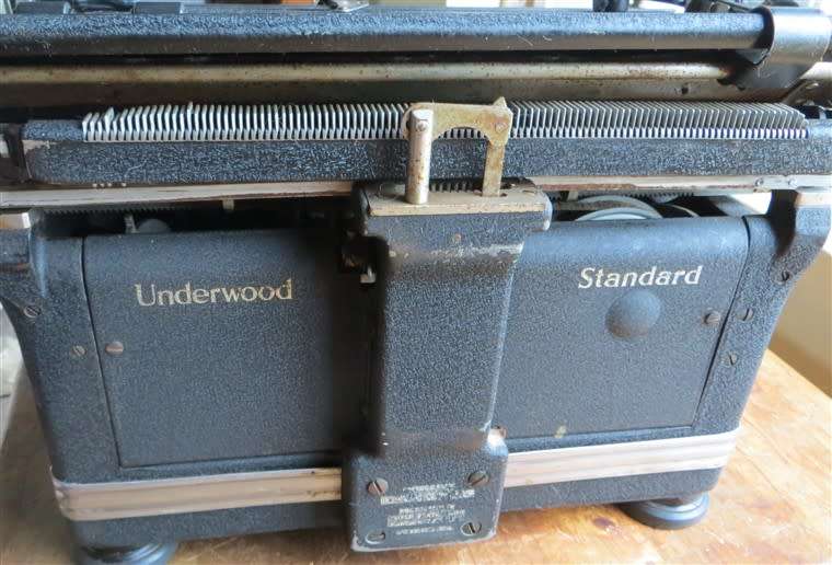 Vintage Underwood Typewriter - circa 1940's  - Made in USA - Untested - sold As is
