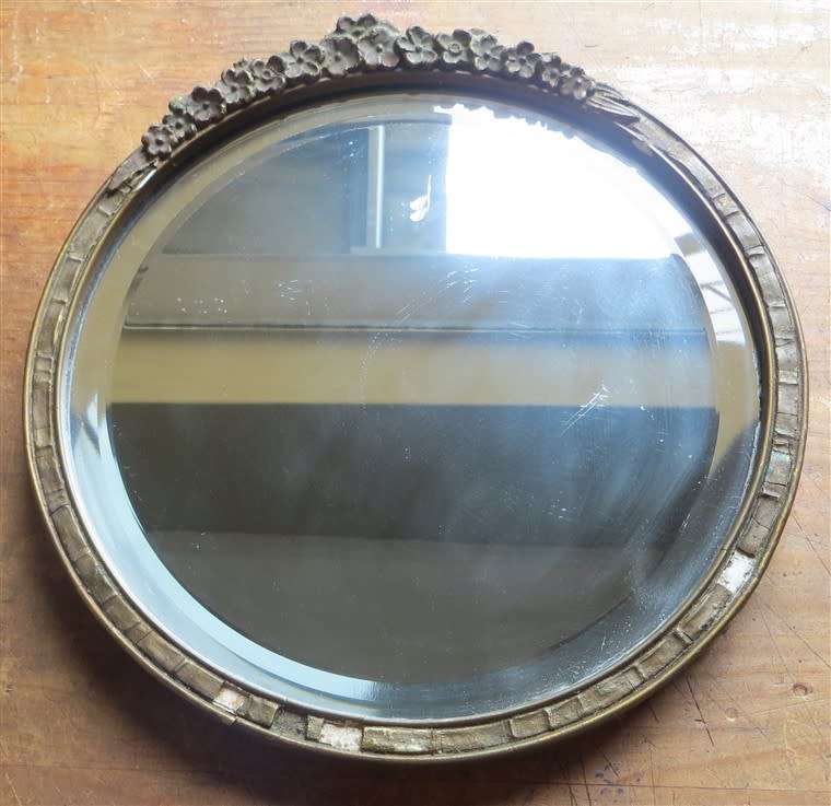 Antique Ornate frame Round bevelled mirror -270mm Diameter frame