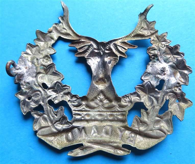 Large Bydand Gordon Highlanders Military Cap Badge Scottish