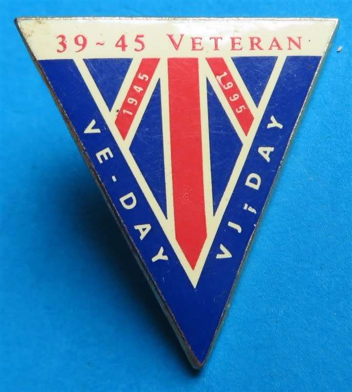 WW2 Veteran - 50 Years Comemorative Badge - VE Day