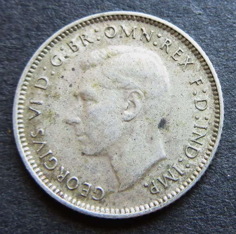1945 Australia Sixpence 6d SILVER