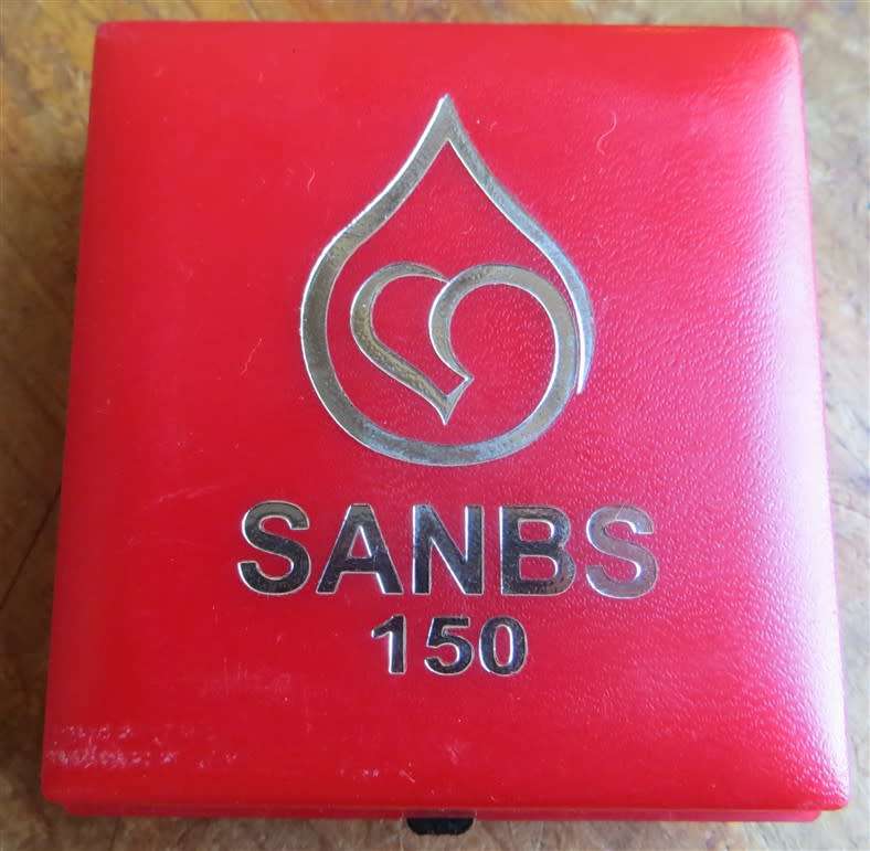Large 150 Blood Donors Medallion in Box