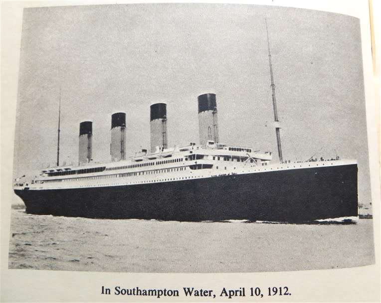 A Night to Remember - Walter Lord - RMS Titanic 1956 1st Edition