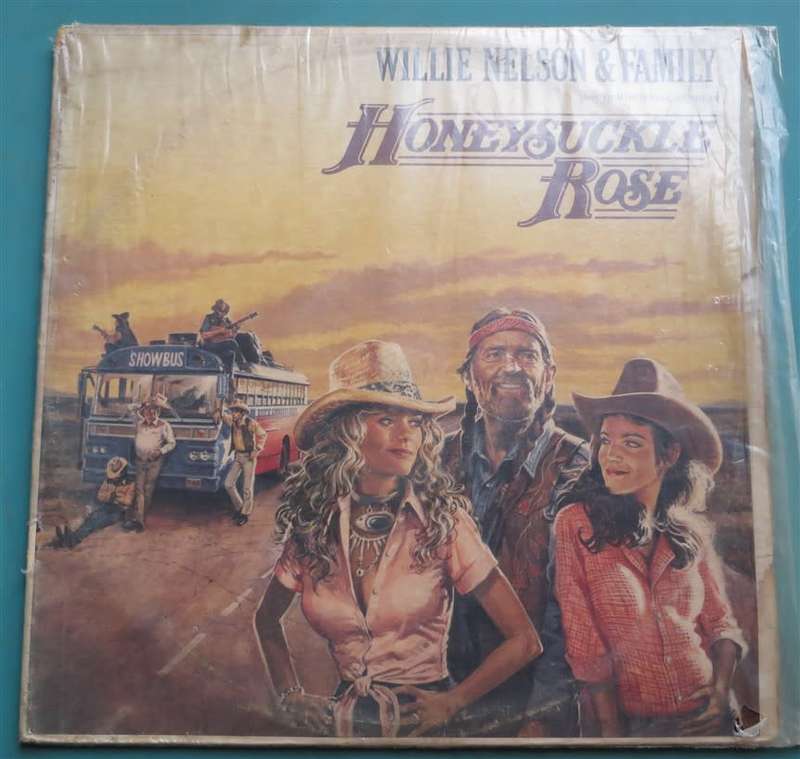 Vintage Vinyl LP - Willie Nelson - Honeysuckle Rose VG/VG