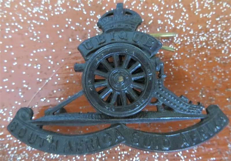 South Africa Artillery Cap Badge blackened