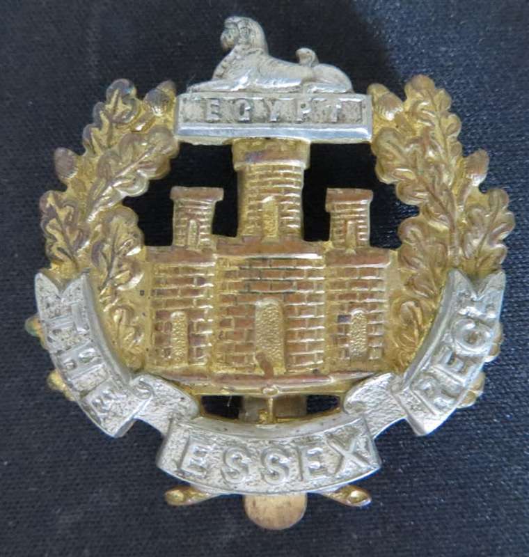Essex regiment - Egypt Bi Metal cap badge - Slide type