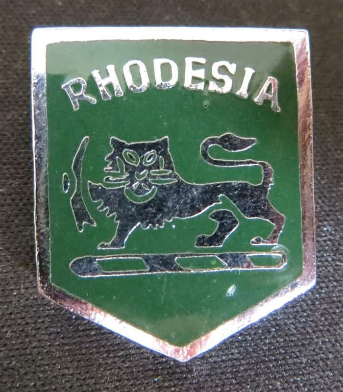 Small Lambournes Rhodesia Green Pin Badge  Unknown