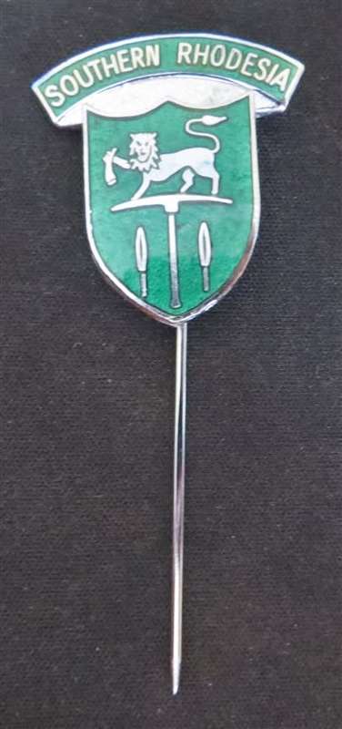 Small Southern Rhodesia Green Lapel Pin Badge  Unknown