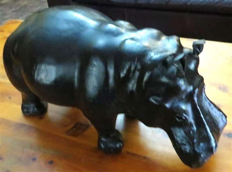 Vintage Large Leather Hippo Sculpture - Good Condition 320mm(h) x 550mm(l) x 260mm(w)