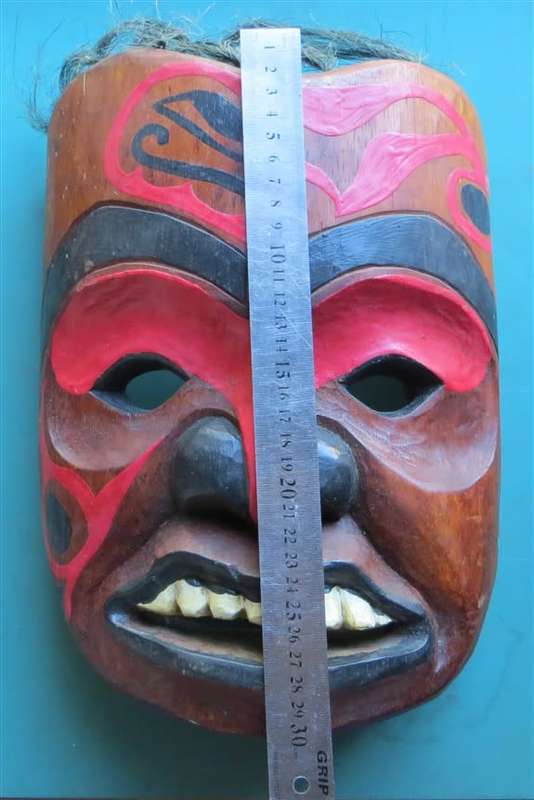 Hawaii / Pacific Islanders Carved Coloured Wood Mask +-300mm x 190mm