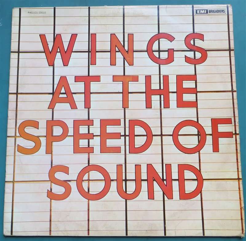Vintage Vinyl LP - Wings - At the Speed of Sound - Cover VG / Vinyl VG+
