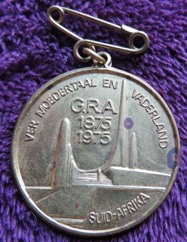 1875-1975 GRA ver Moedertaal en Vaderland medallion