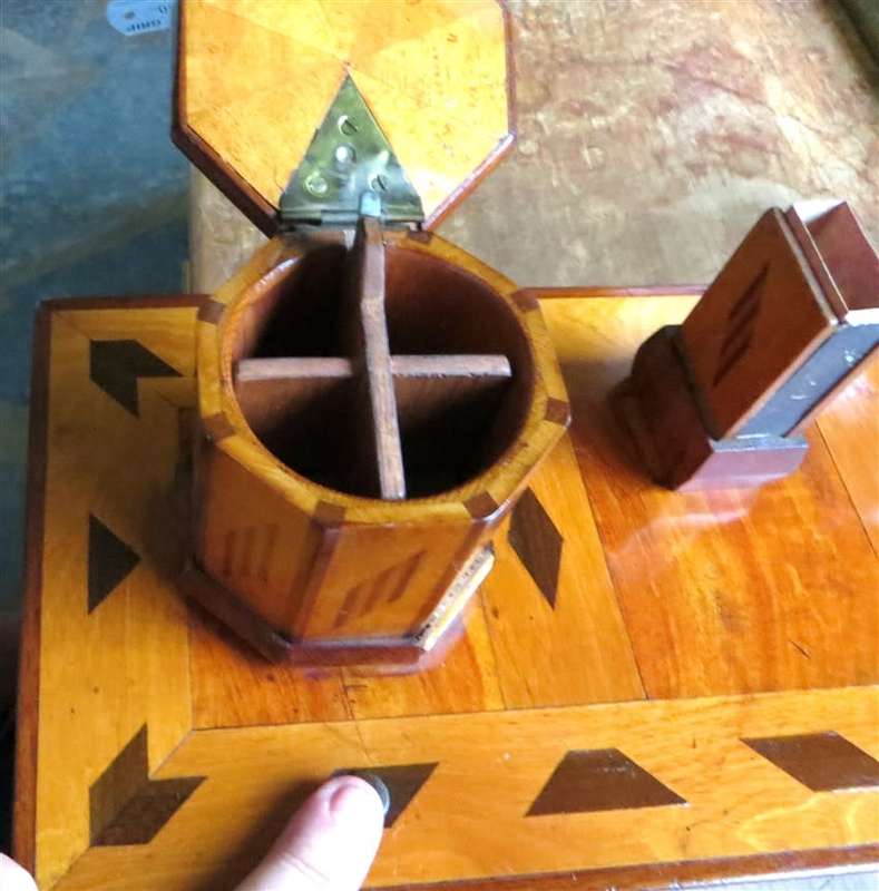 Wood Inlaid veneer Desktop Smoking Station - Push Button flip top