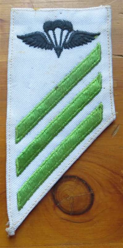 Navy Airman 3 stripes with Parachute Wings embroidered rank
