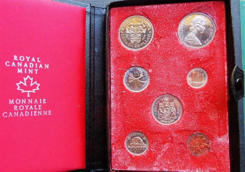 1971 Canada Proof Set - perspex capsule damage - in folder