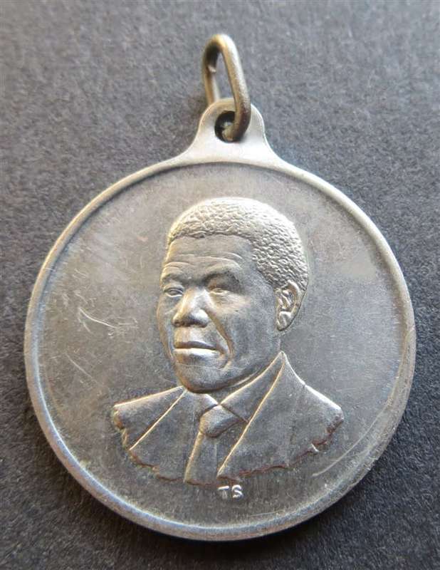 1994 Nelson Mandela South Africa year of Freedom Medallion