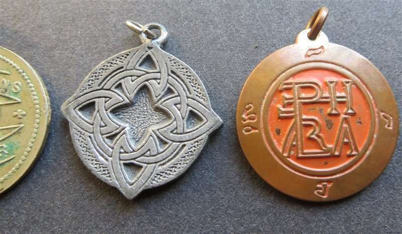 4 x Medallions - Unknown Assortment - 1 Bid
