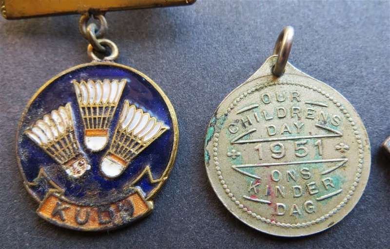 4 x Medallions - Unknown Assortment - 1 Bid