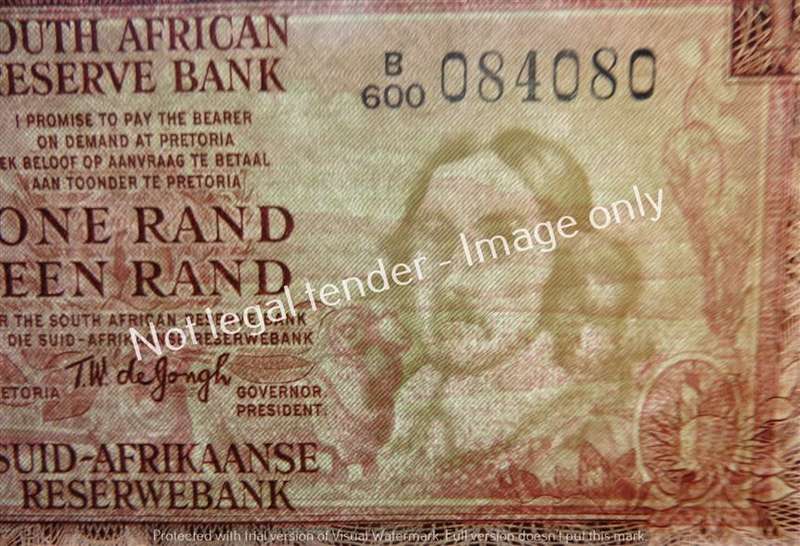2 x TW de Jongh Consecutive No`s R1 Notes 3rd Issue Van Riebeek - 1 Bid