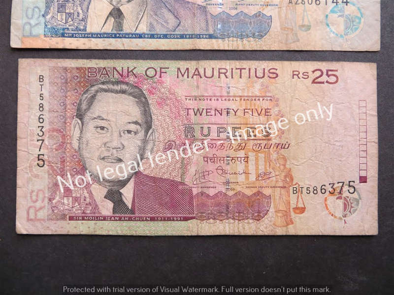 3 x Mauritius bank Notes - 1 Bid
