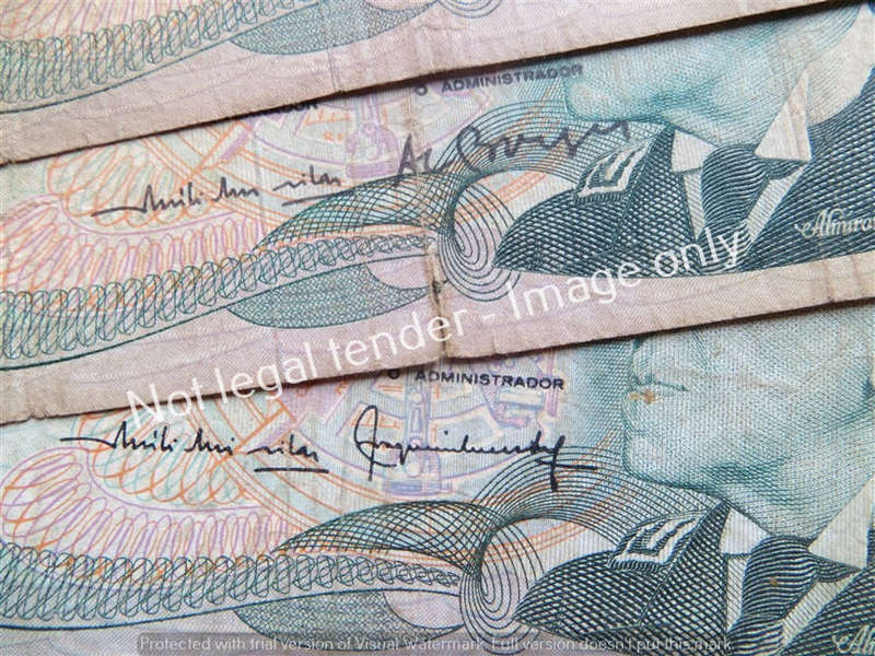 5 x Portugal bank Notes  -  1 Bid
