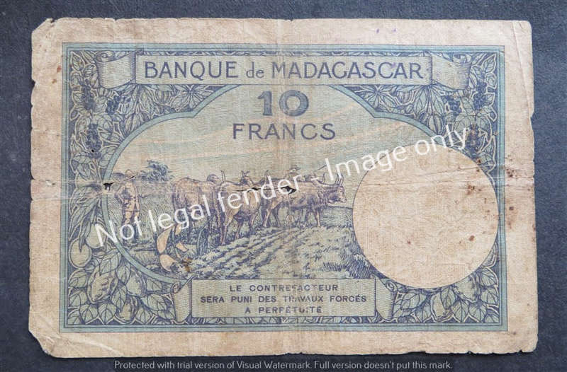 4 x Africa bank Notes - Dix Francs & more