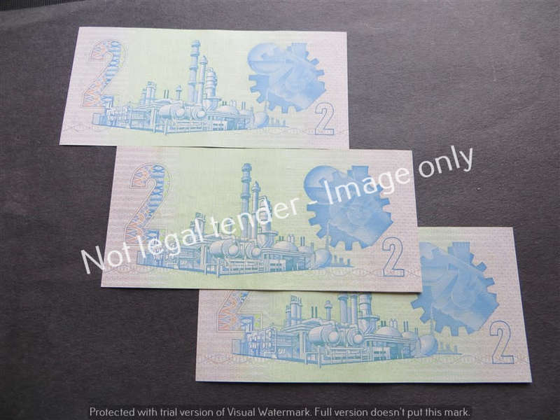 3 x TW De Jongh 4th Issue R2 notes