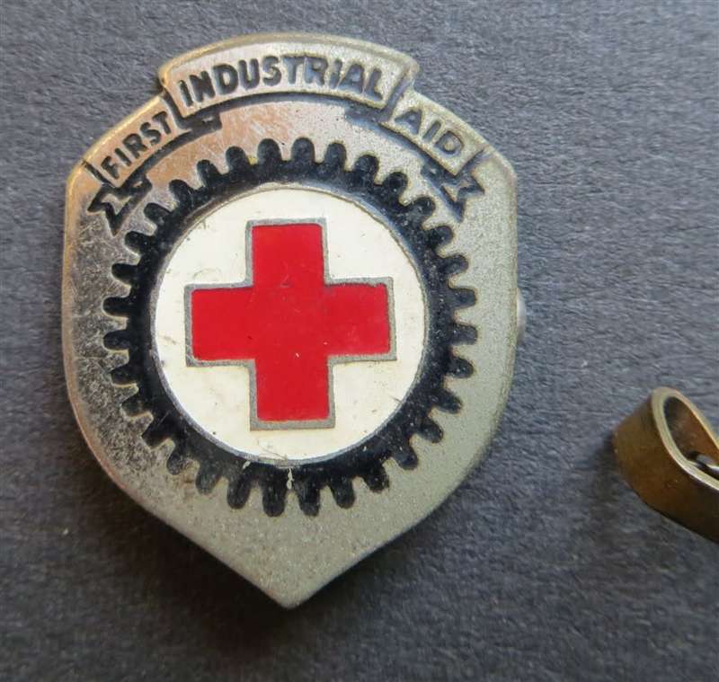 Red Cross + Blood Donor Badges Lot - 1 Bid