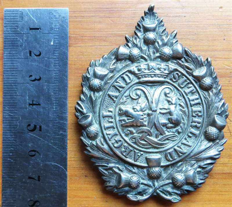 Vintage Large Argyle & Sutherland Highlanders Cap Badge