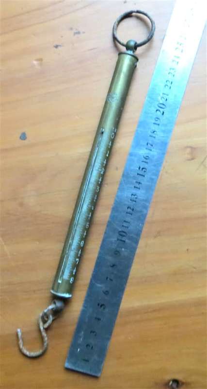 Small Vintage 8lb Salter portable scale - Made in England