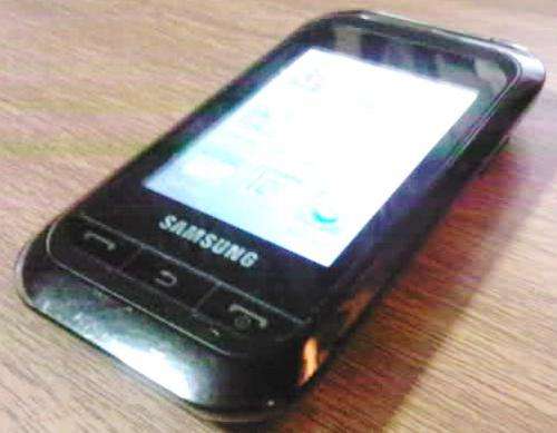SAMSUNG CHAMP - Touchscreen Phone/Camera + Charger ** R1 START**