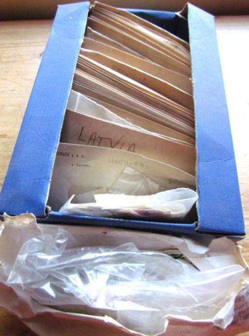 CLEARANCE BOX - UNCHECKED ENVELOPES IN BOX - R1 START FOR LOT!!