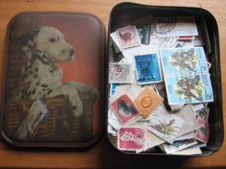 R1 START !!!! OLD SHARPS TOFFEE TIN WITH ASSORTED WORLD STAMPS