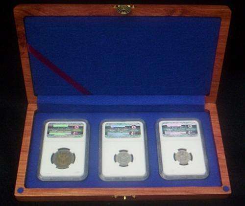 3 SLAB SOLID KIAAT DISPLAY CASE