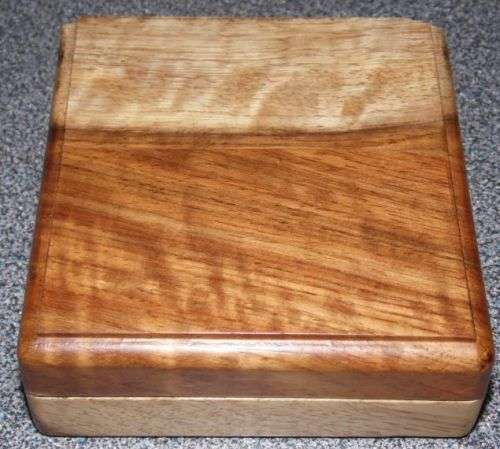 Solid Kiaat display for 1 x 45mm medallions