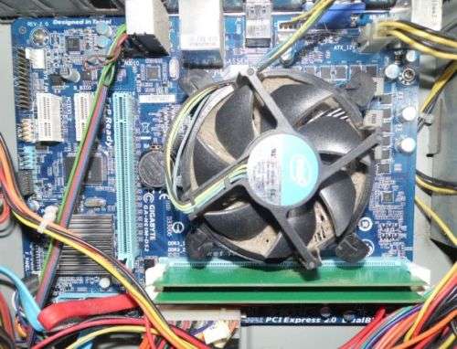 GA-H61m Motherboard with Intel Pentium G860 CPU and 4gig ram, Screen, 160 gig drive