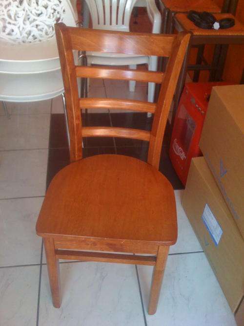5  DINING ROOM CHAIRS