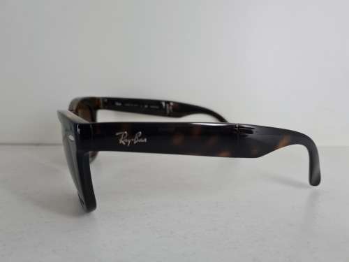 Ray-Ban Wayfarer Folding Sunglasses RB4105